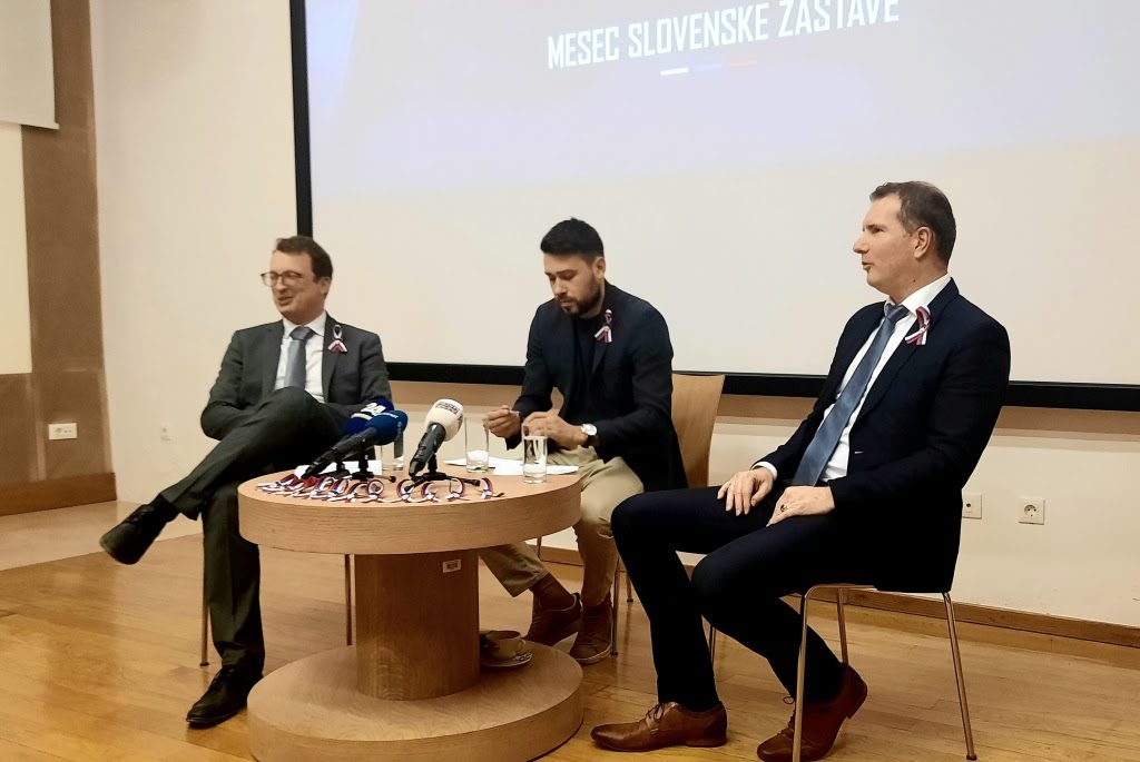 Novinarska konferenca ob pobudi April - mesec slovenske zastave